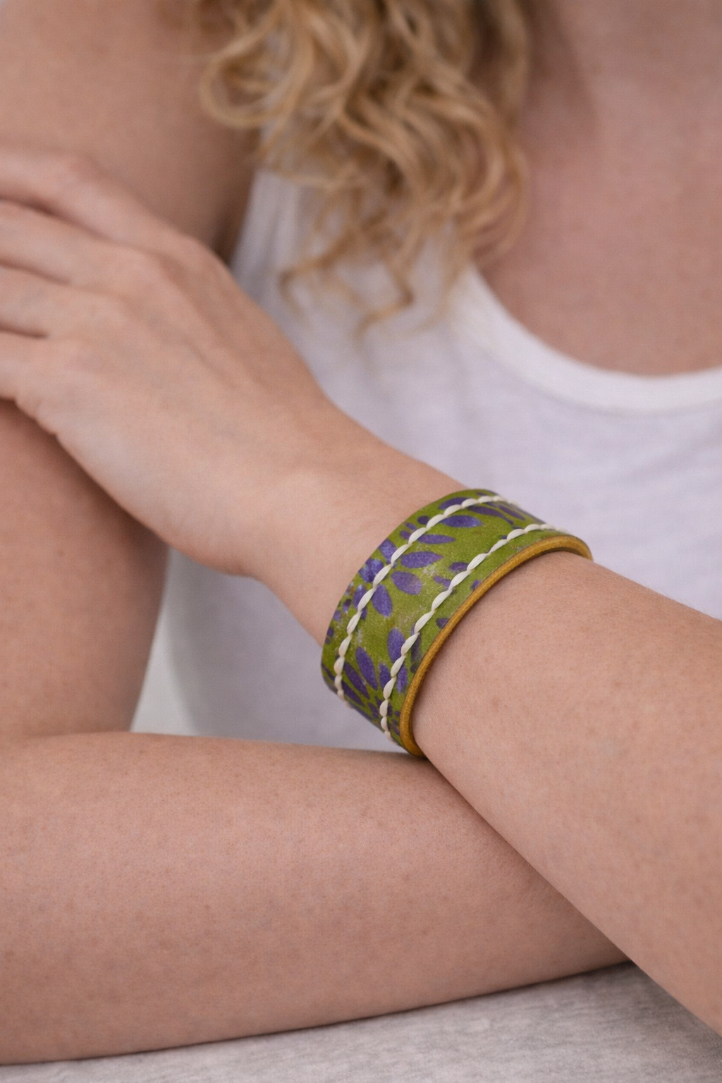 Brazalete de cuero Natura