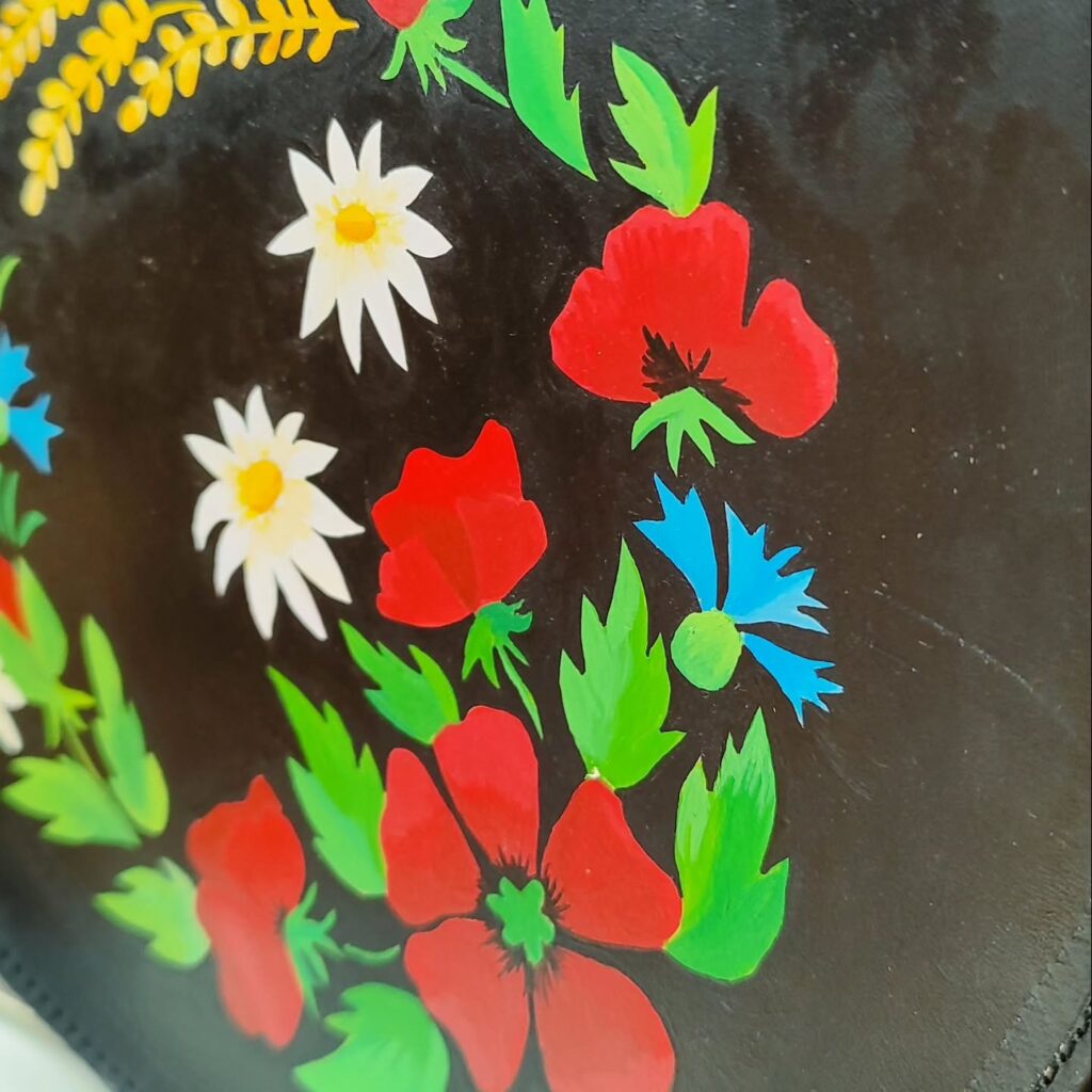 Instagram post from pajarico_art. This post is in position 2.